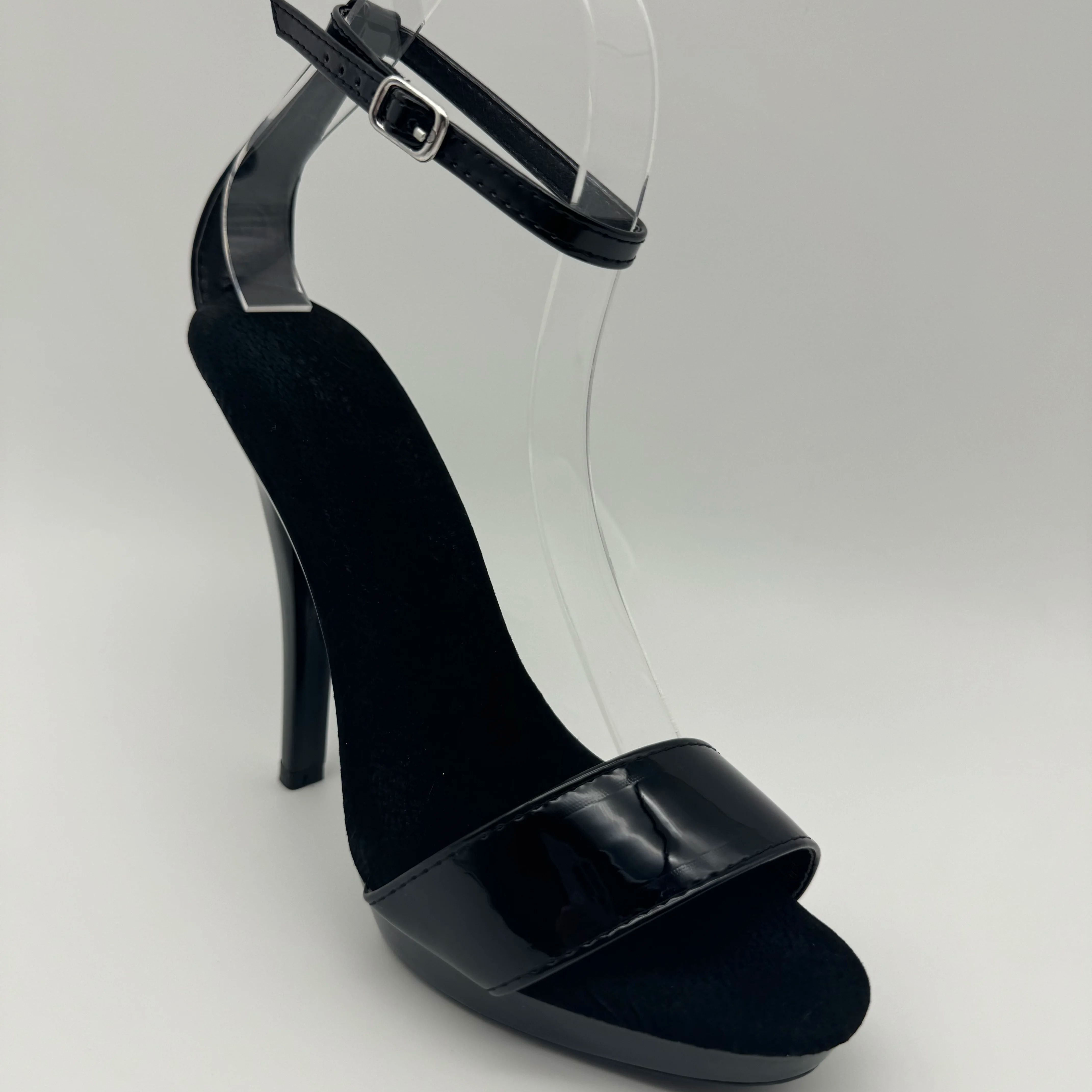Zwarte lakstiletto's 13 cm - P - Wide Fit Heels recensie en prijs