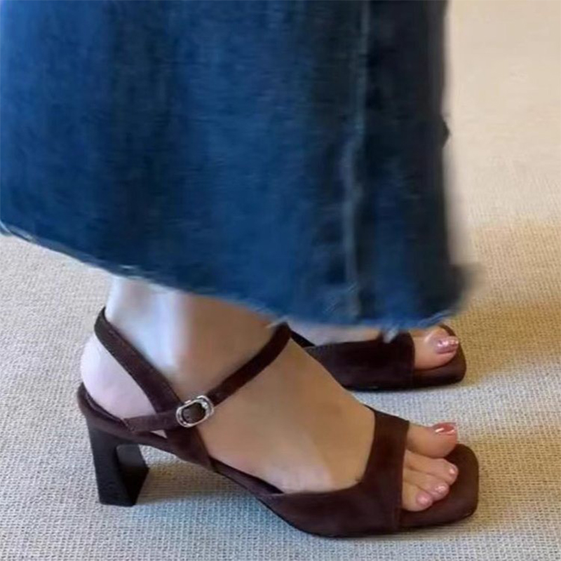 Hoge hakken Damessandalen Dikk - Wide Fit Heels recensie en prijs